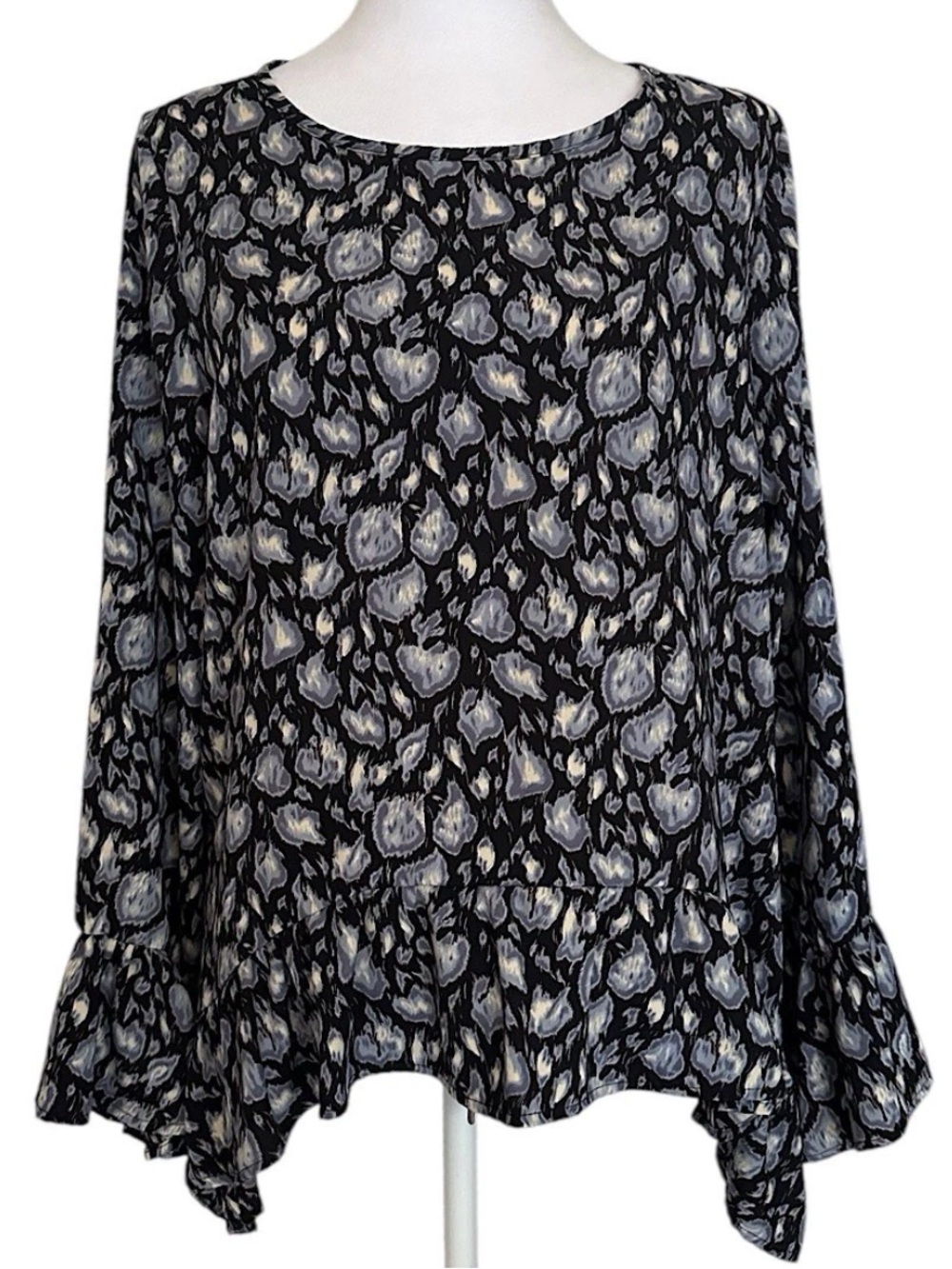Harlowe & Graham Women’s Top Asymmetrical Blue Ivory Ruffle Lightweight Size M